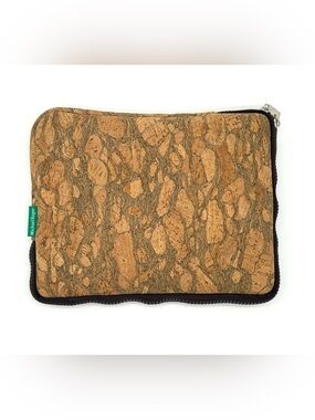 EUC Michael Roger Cork Apple iPad & Amazon Kindle Tablet Sleeve Case Pouch